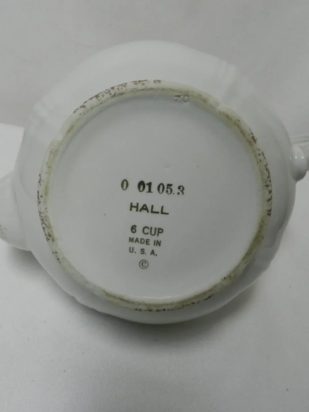 Hall 0917 Vintage teapot gold white w/ lid holds 6 cups Mid Century ceramic lid